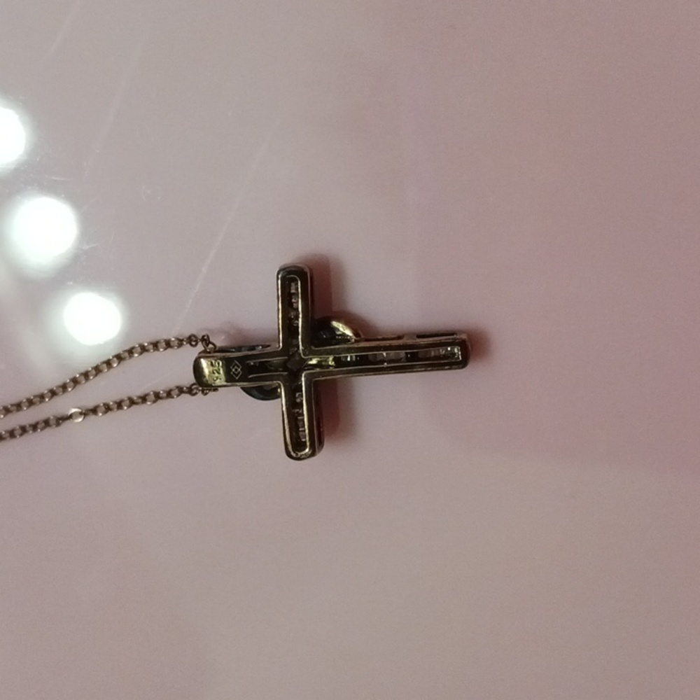 Macy's Diamond Cross18"Pendant Necklece(1/4ct. t.w)in14k Gold-plated Sterling SV - Picture 4 of 5